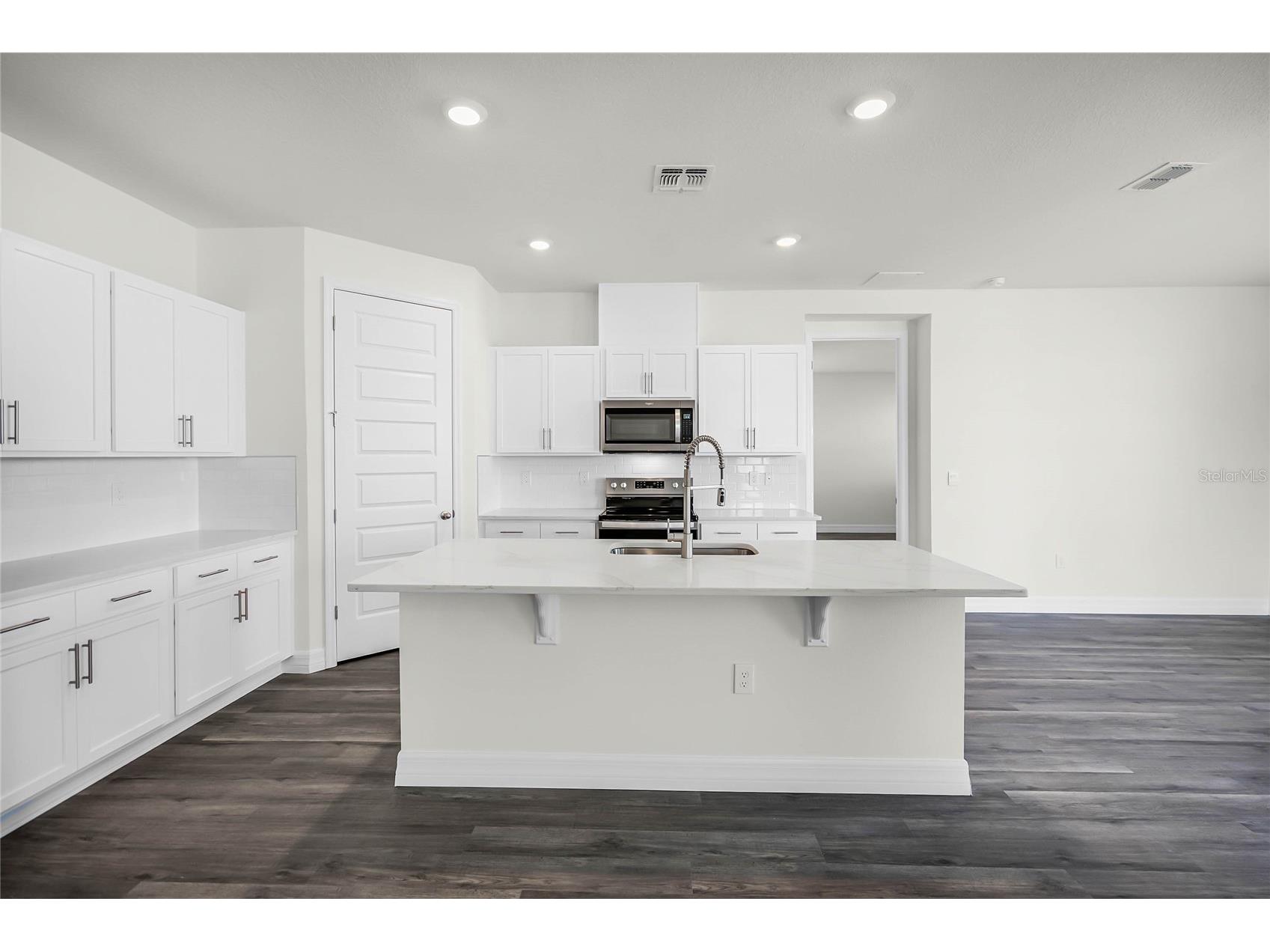 1757 Hummingbird Road Winter Haven FL 33884 O6406366 image6