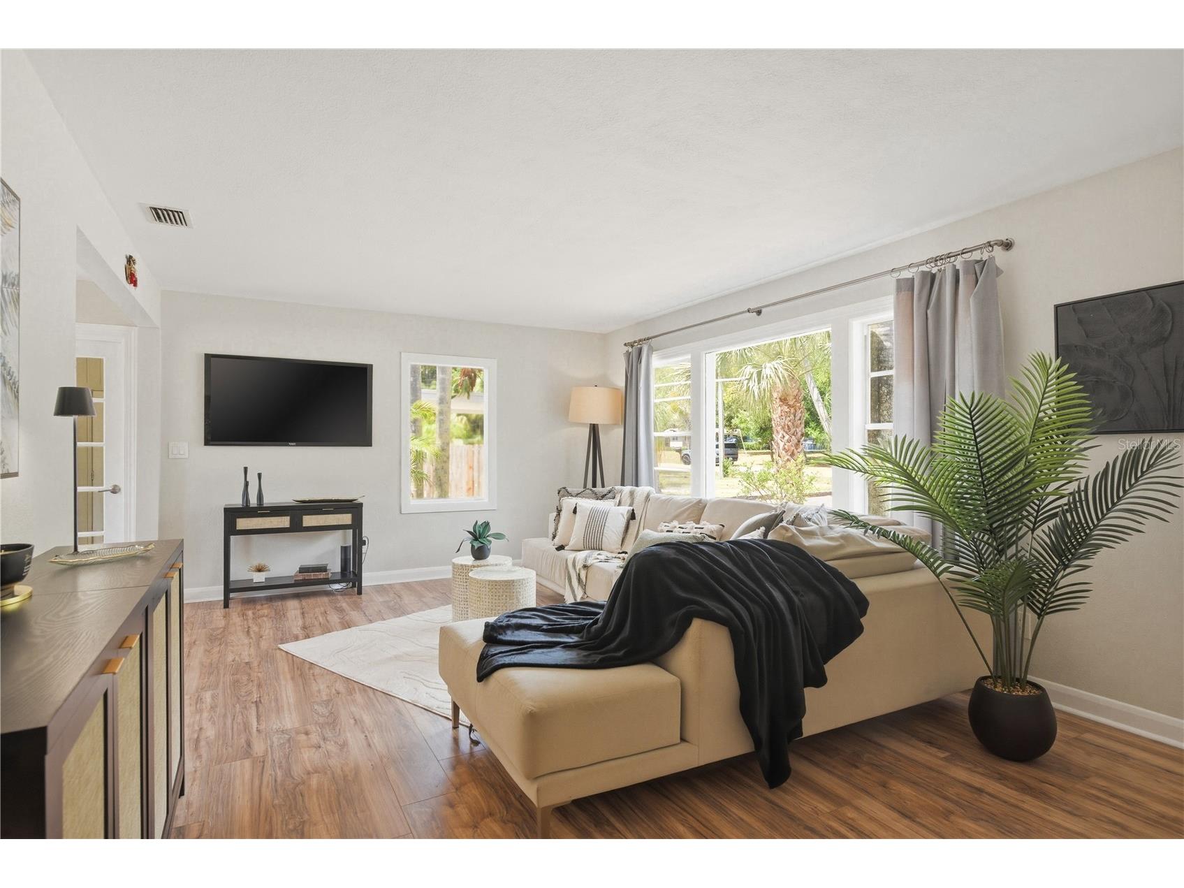 1757 Magnolia Drive Clearwater FL 33756 TB8489811 image3