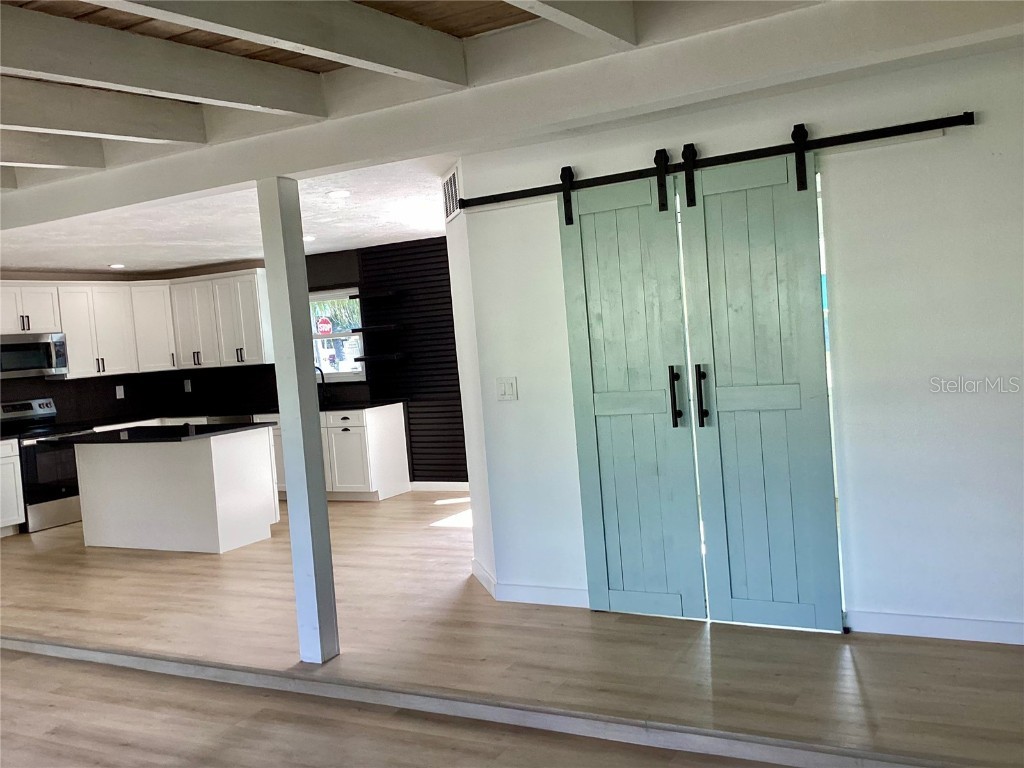 1757 Mova Street Sarasota FL 34231 A4674465 image7