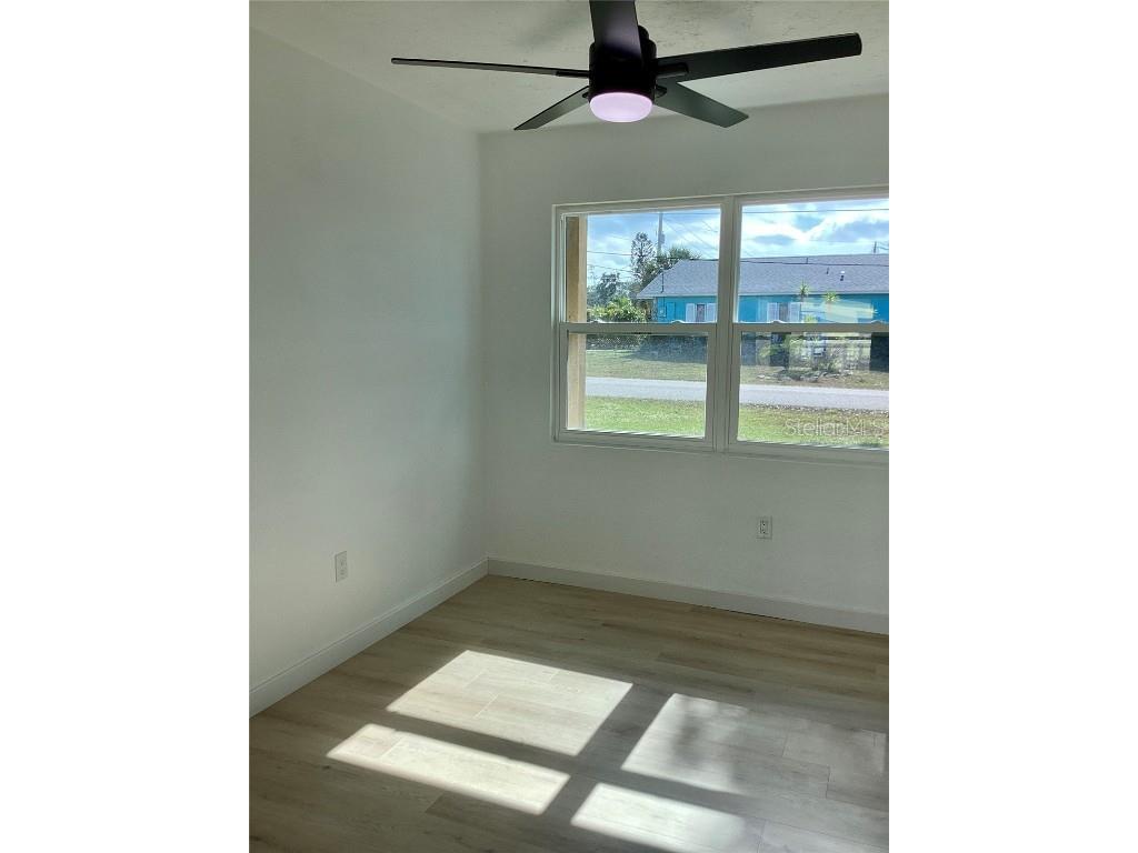 1757 Mova Street Sarasota FL 34231 A4674465 image8