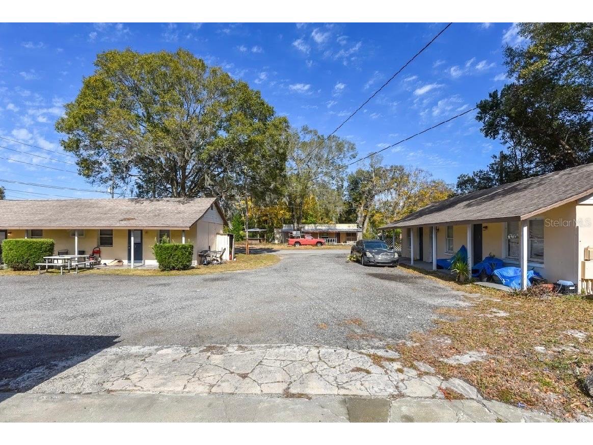 1757 N Woodland Boulevard Deland FL 32720 V4947084 image10