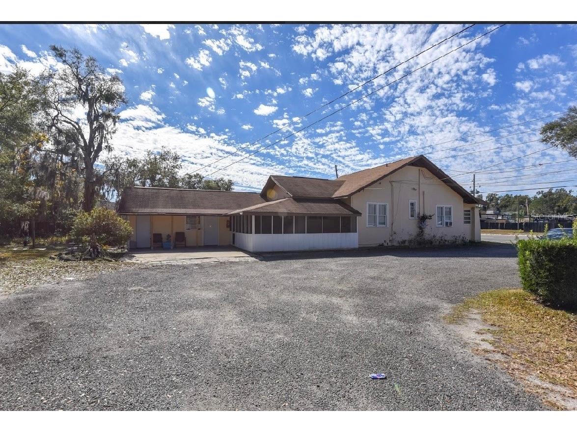 1757 N Woodland Boulevard Deland FL 32720 V4947084 image3