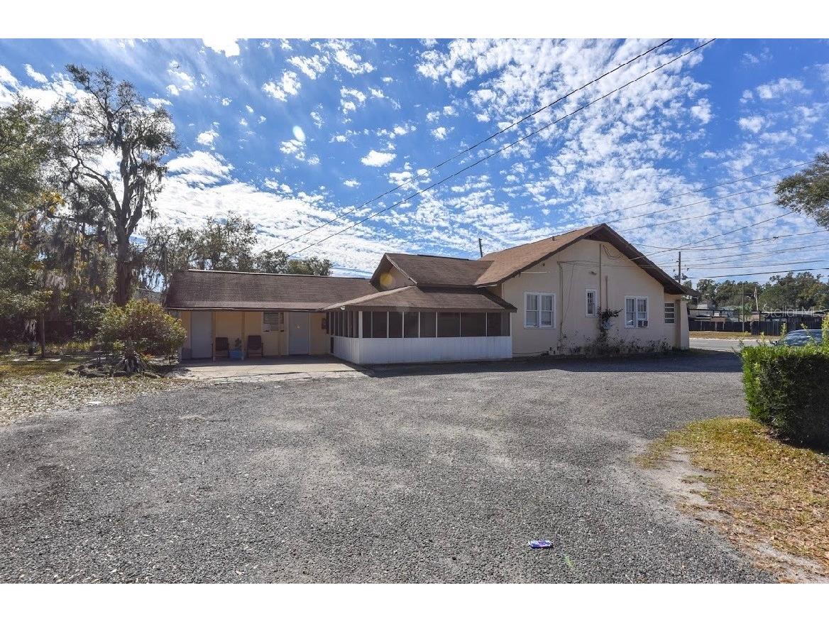 1757 N Woodland Boulevard Deland FL 32720 V4947084 image6