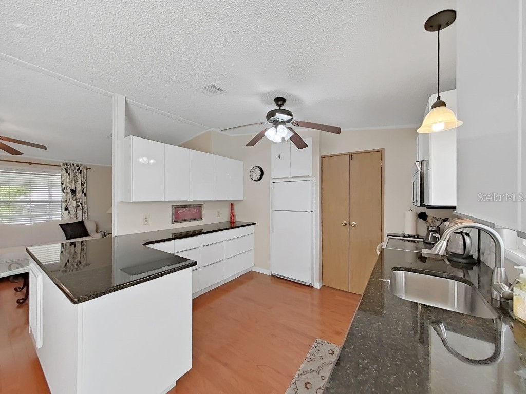 1758 Fox Hill Dr Lakeland FL 33810 P4937152 image19