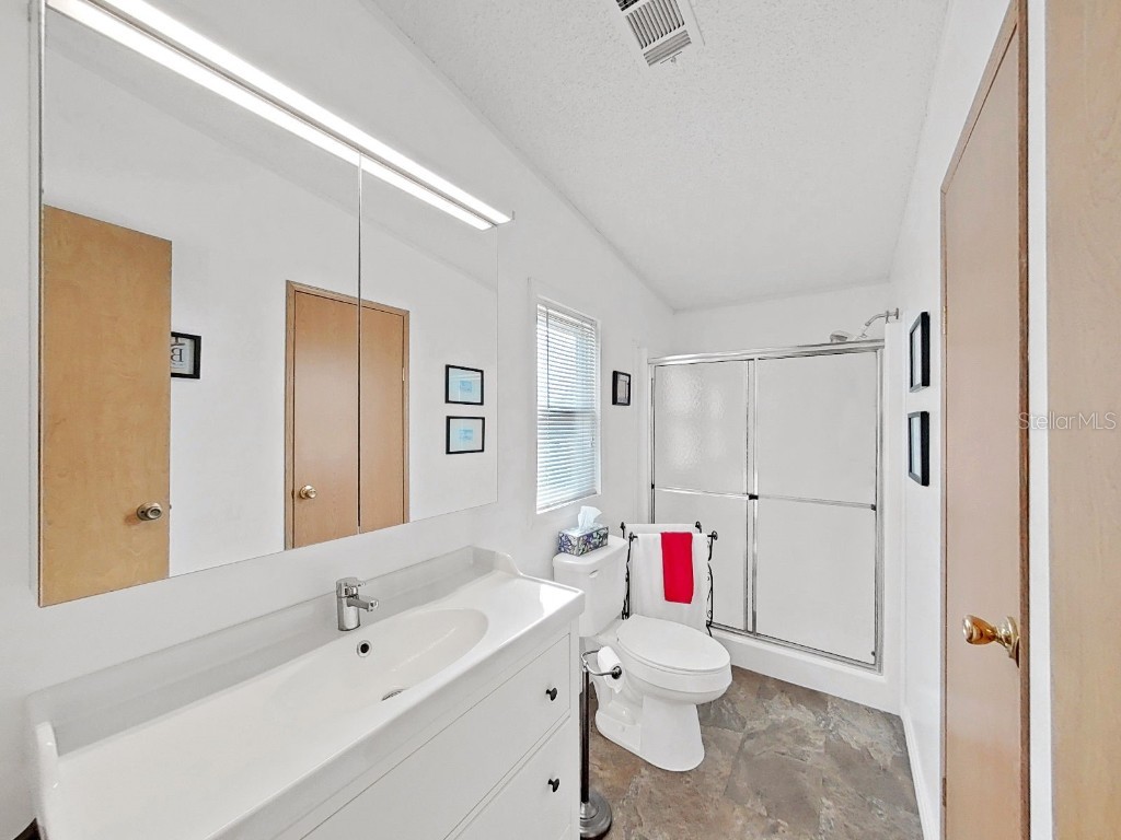 1758 Fox Hill Dr Lakeland FL 33810 P4937152 image25