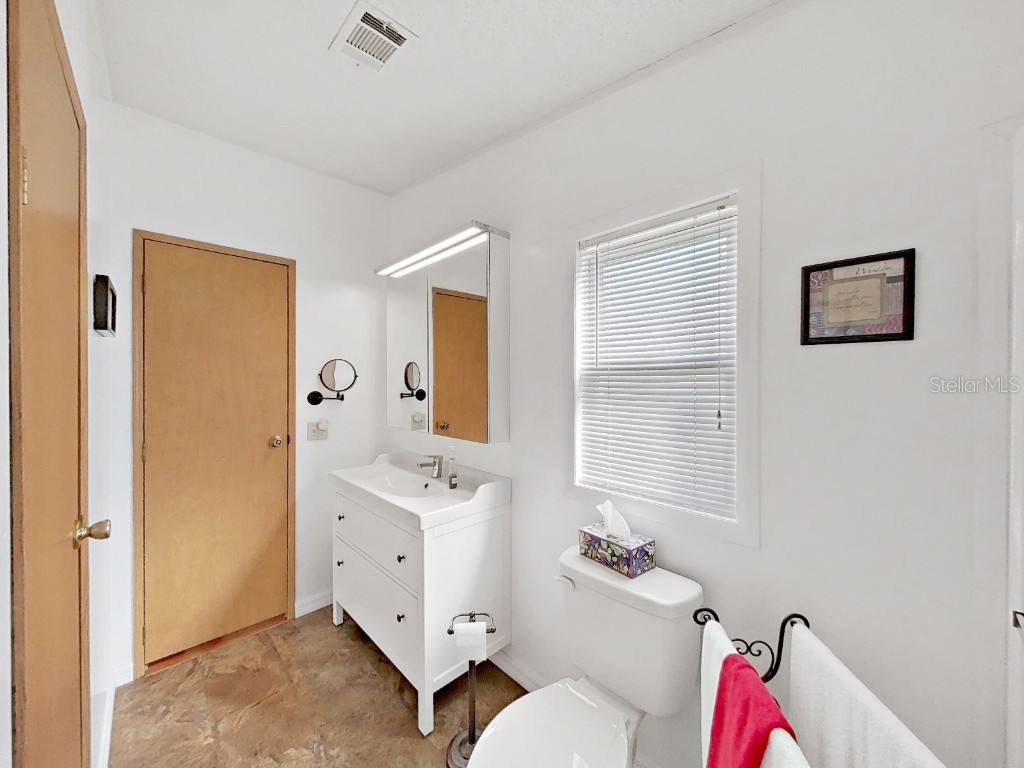 1758 Fox Hill Dr Lakeland FL 33810 P4937152 image26