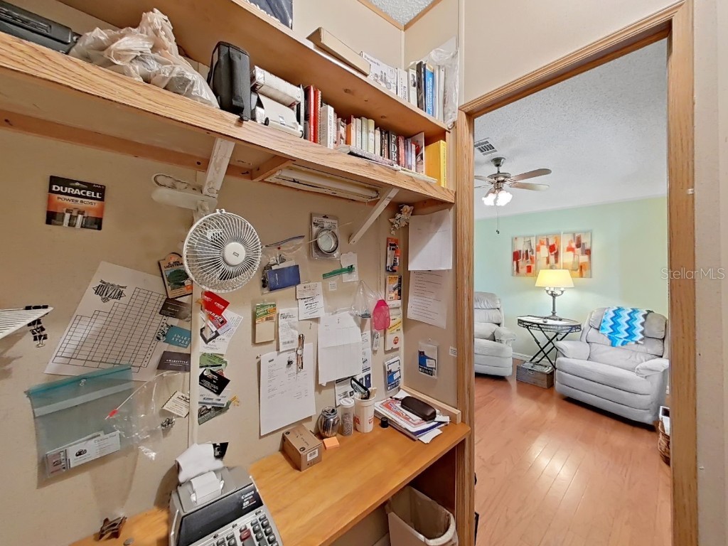 1758 Fox Hill Dr Lakeland FL 33810 P4937152 image32