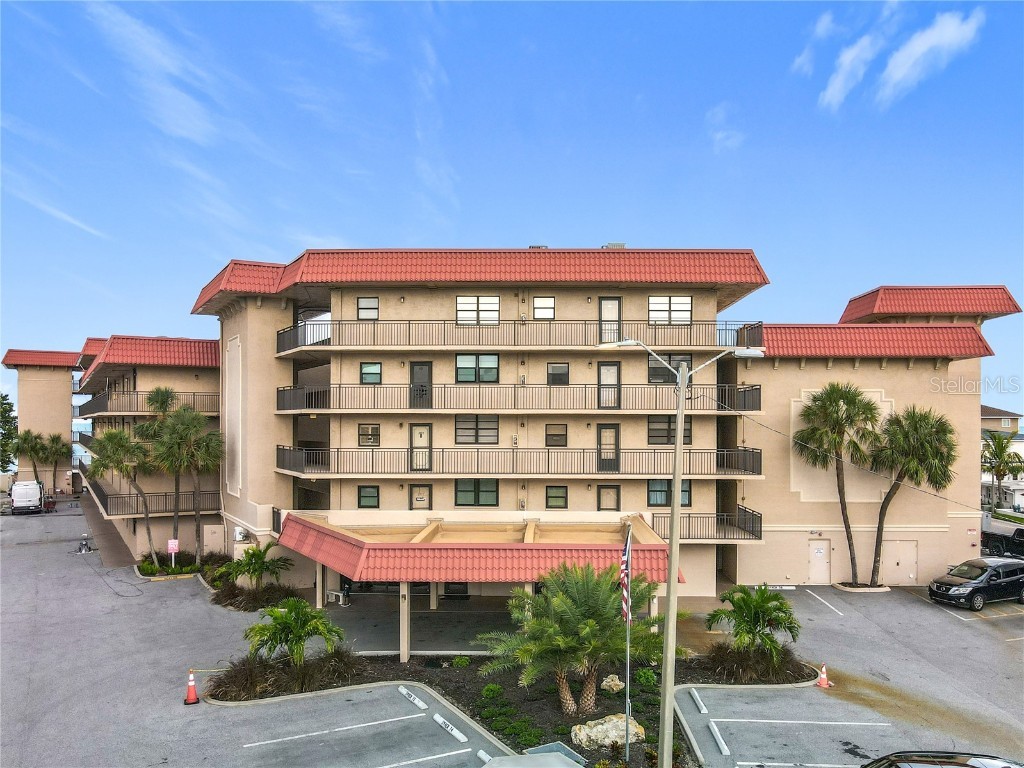 17580 Gulf Boulevard #219 Redington Shores FL 33708 - GULF OF MEXICO TB8443257 image1
