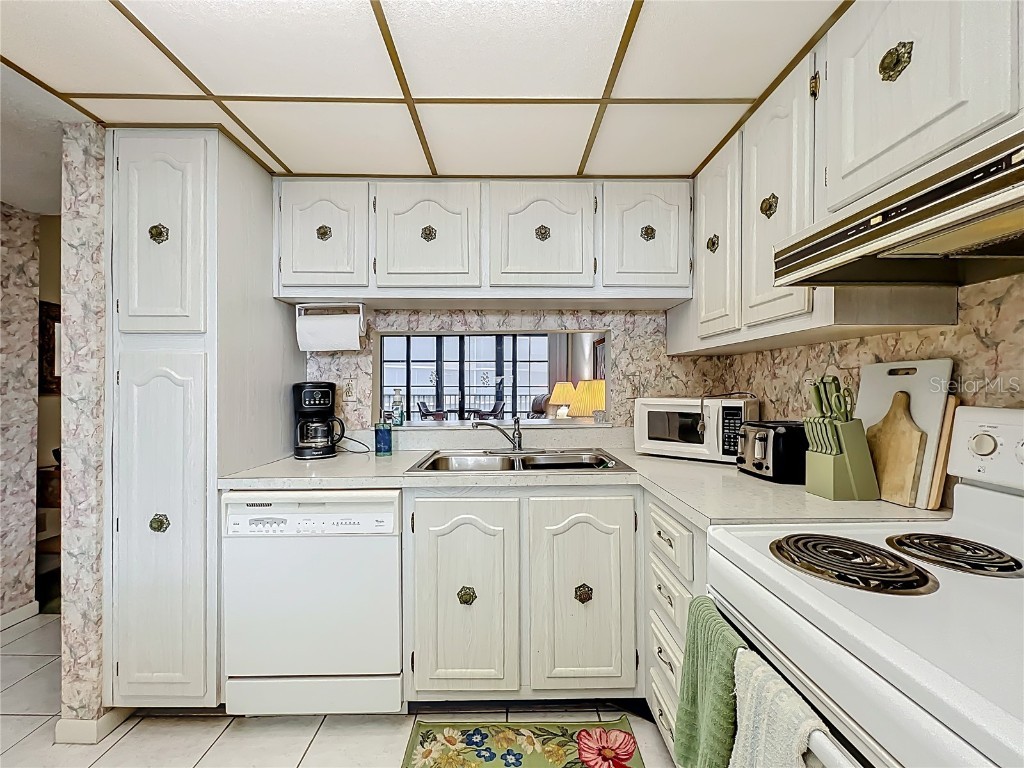 17580 Gulf Boulevard #219 Redington Shores FL 33708 - GULF OF MEXICO TB8443257 image17