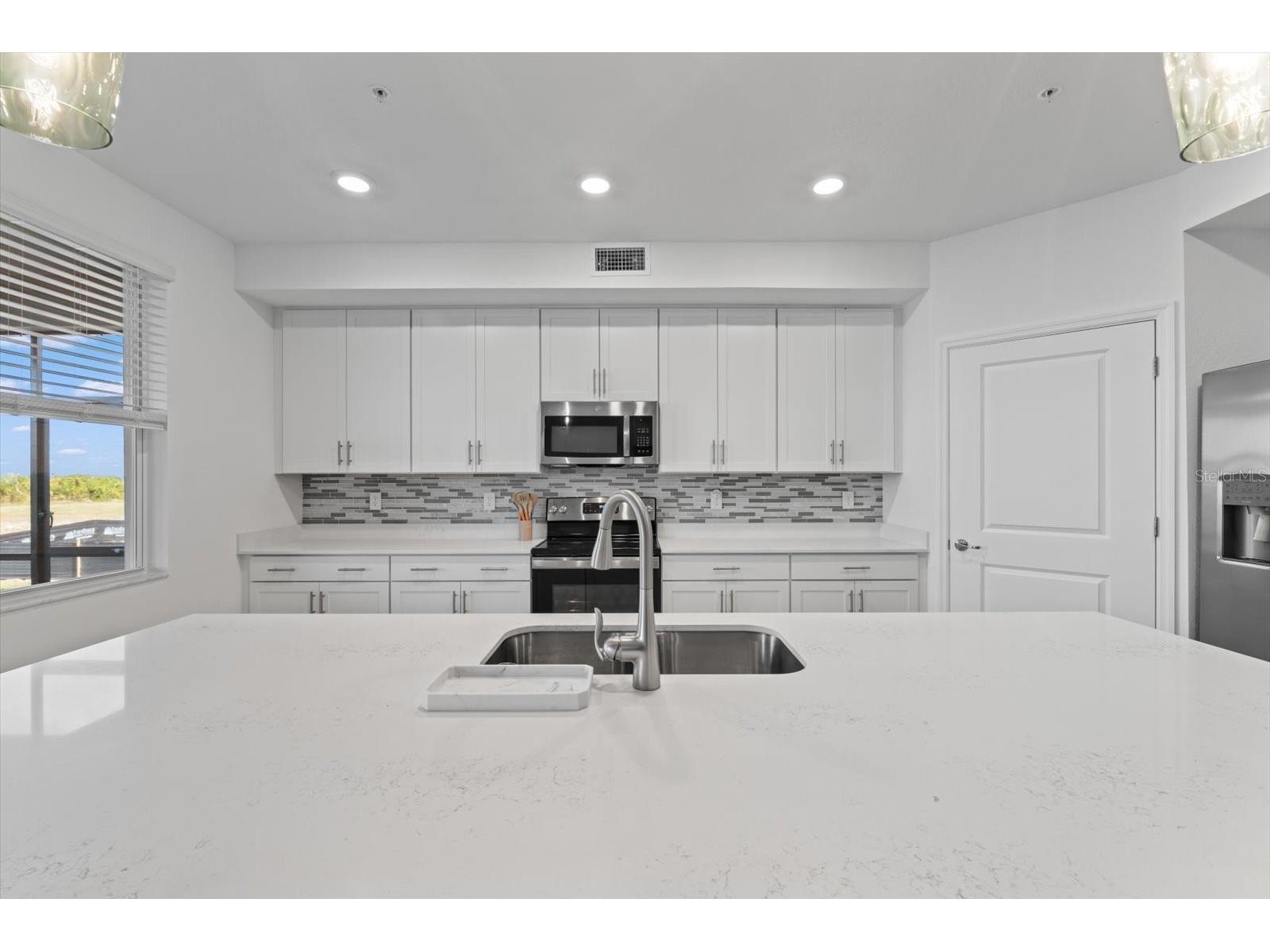 17585 Boracay Court #2-102 Venice FL 34293 A4694635 image10