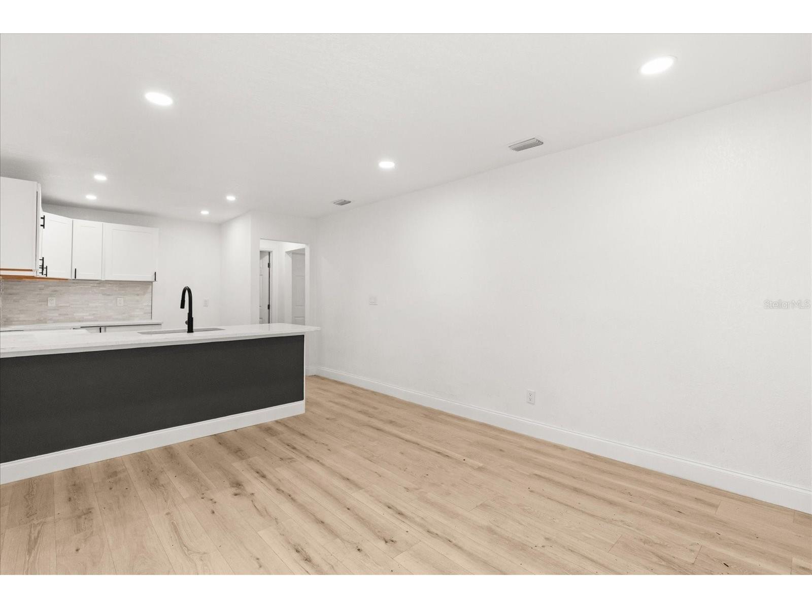 1759 43rd Street S Saint Petersburg FL 33711 O6384188 image4
