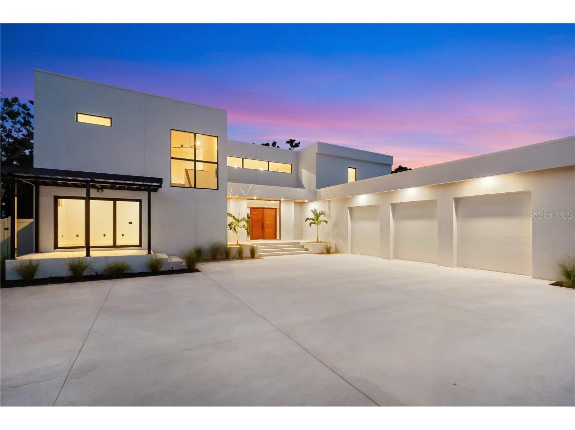 1759 Waldemere Street Sarasota FL 34239 A4666725 image1