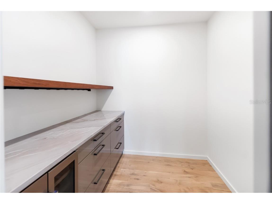 1759 Waldemere Street Sarasota FL 34239 A4666725 image17