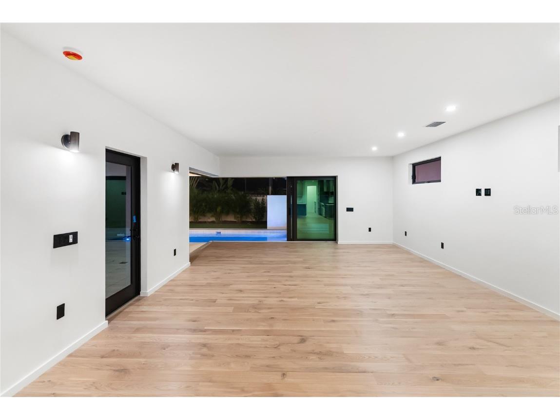 1759 Waldemere Street Sarasota FL 34239 A4666725 image25