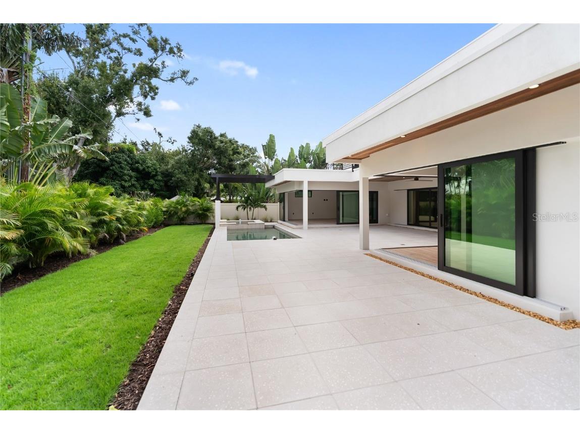 1759 Waldemere Street Sarasota FL 34239 A4666725 image38