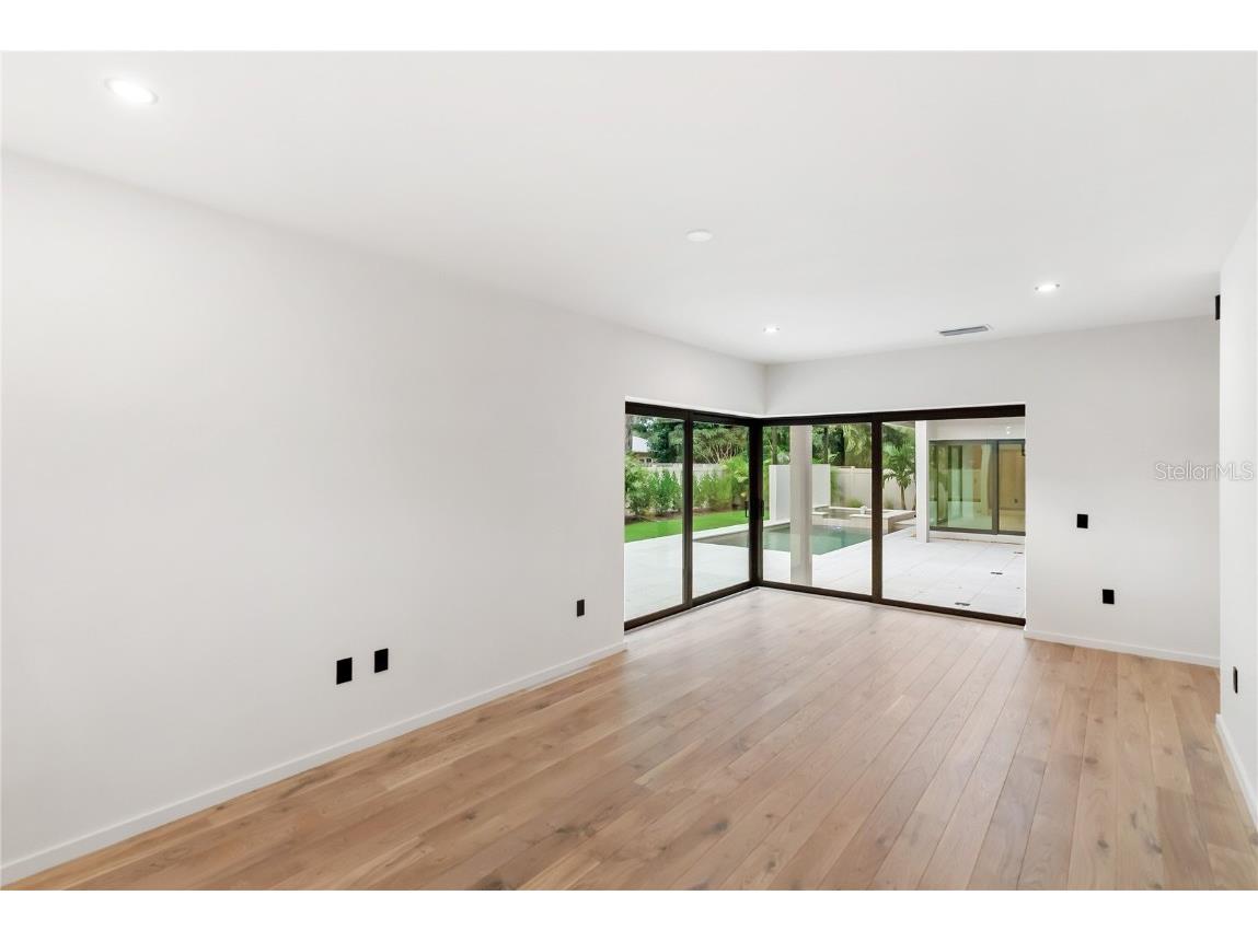 1759 Waldemere Street Sarasota FL 34239 A4666725 image40