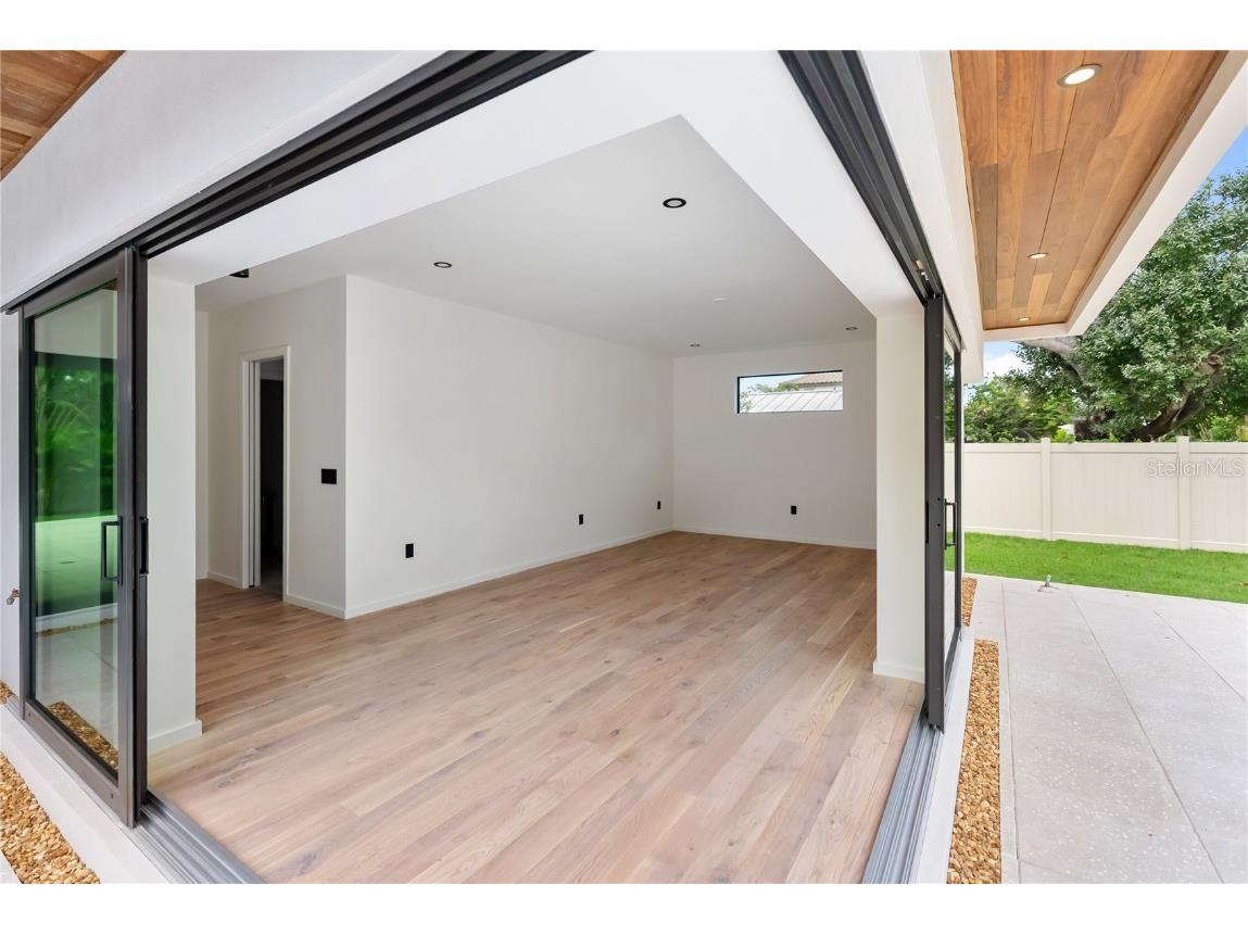 1759 Waldemere Street Sarasota FL 34239 A4666725 image41