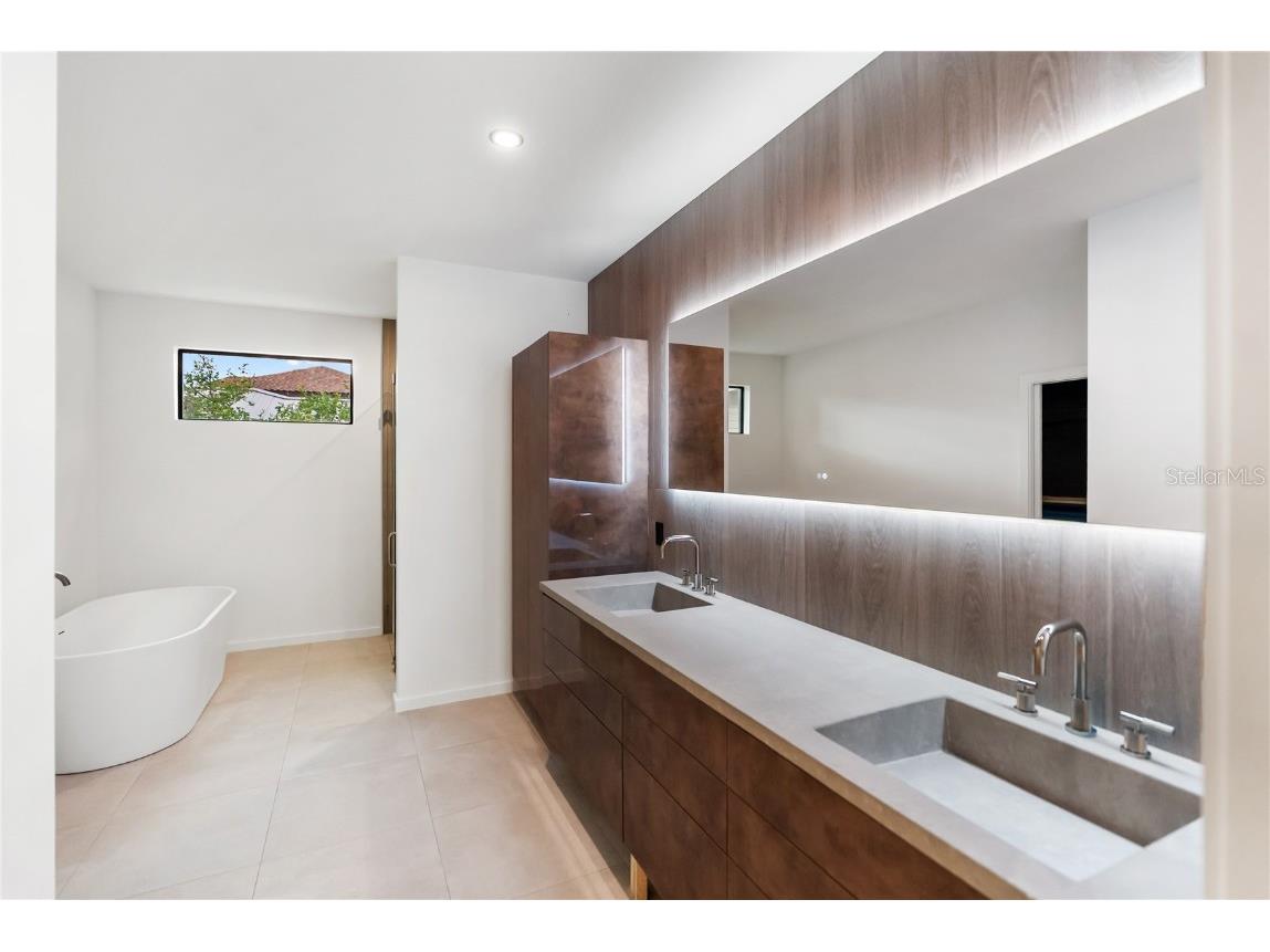 1759 Waldemere Street Sarasota FL 34239 A4666725 image43