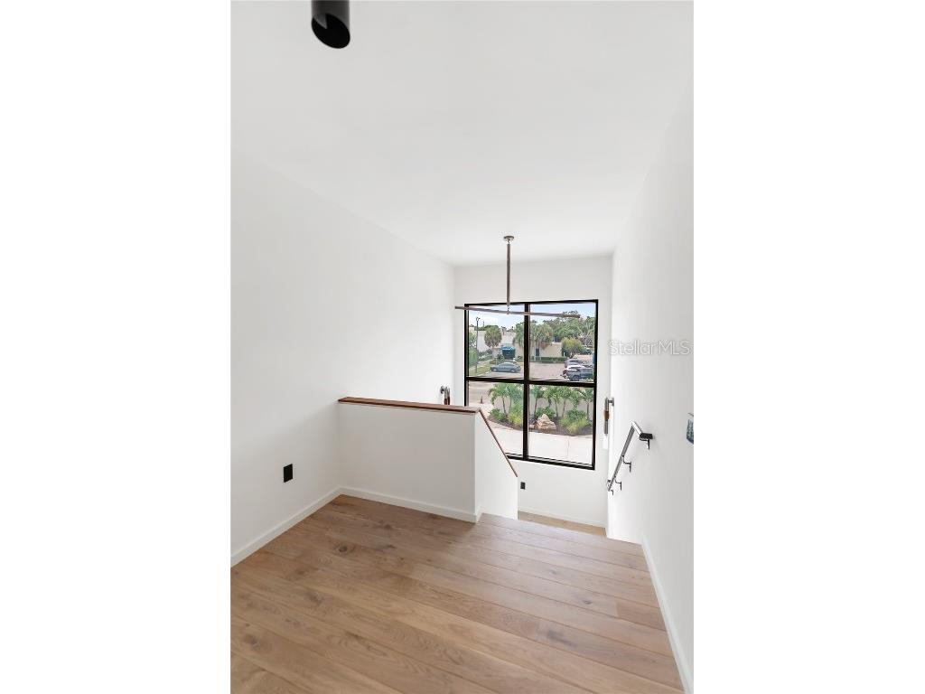 1759 Waldemere Street Sarasota FL 34239 A4666725 image51