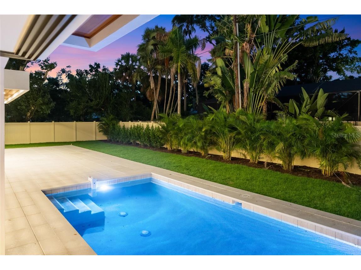 1759 Waldemere Street Sarasota FL 34239 A4666725 image71