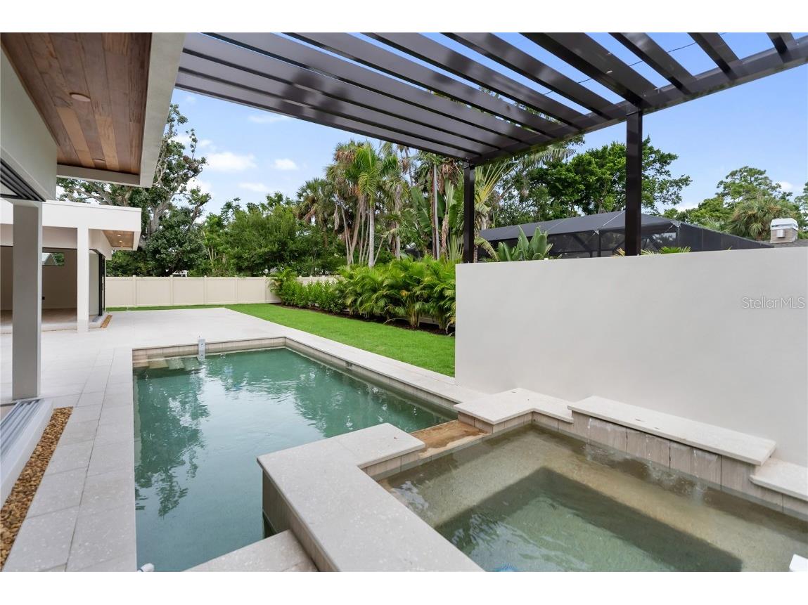 1759 Waldemere Street Sarasota FL 34239 A4666725 image73