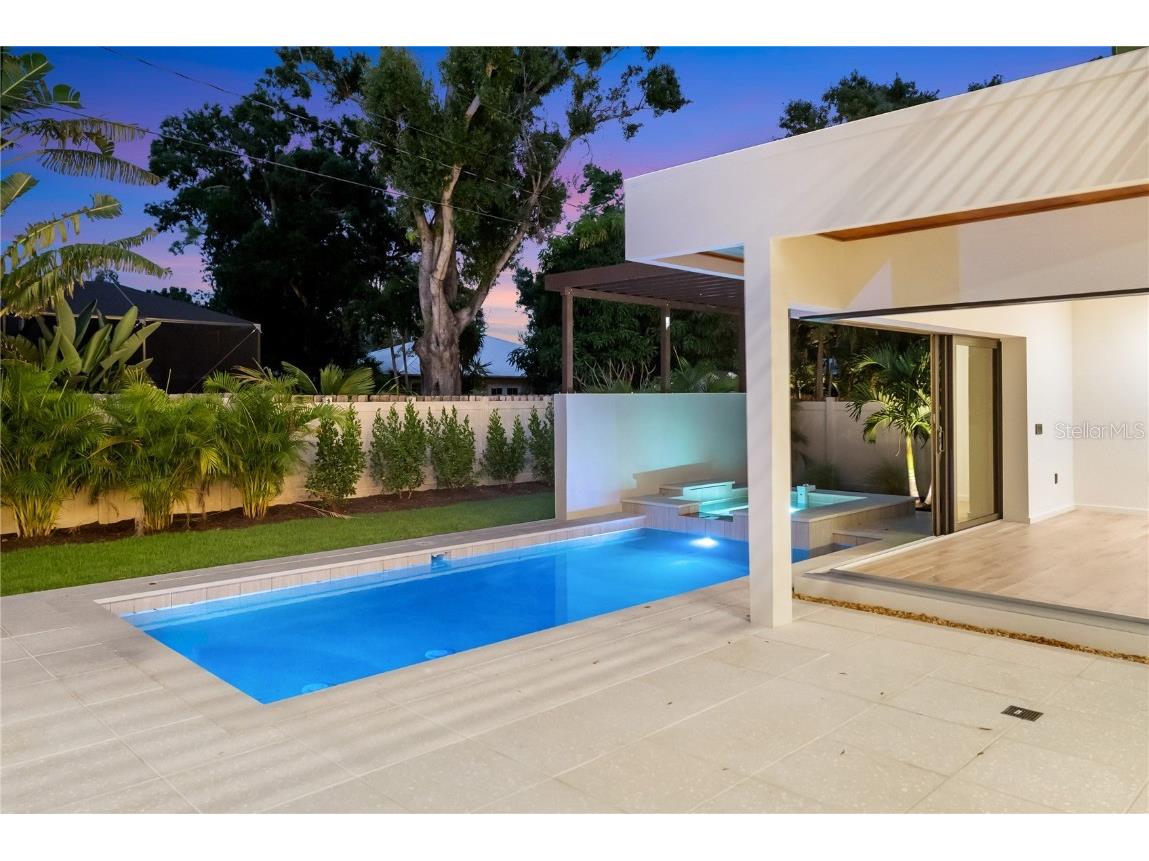 1759 Waldemere Street Sarasota FL 34239 A4666725 image78