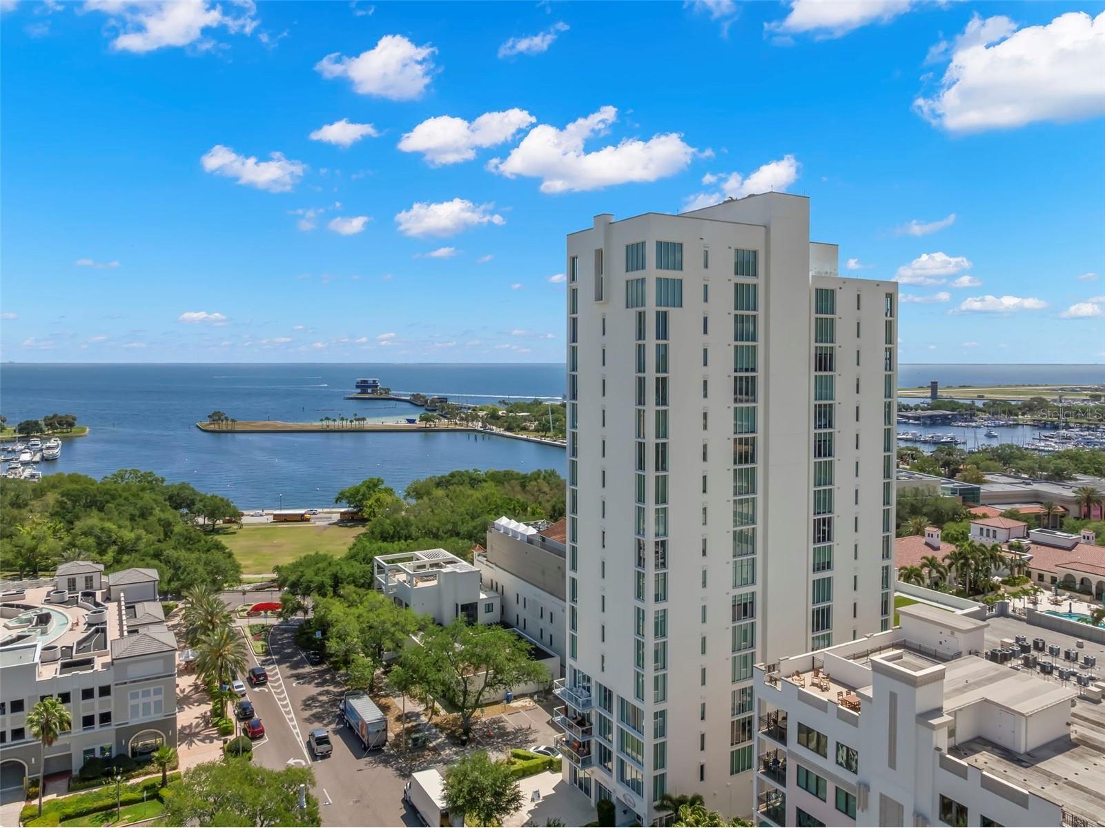 176 4th Avenue NE #1102 Saint Petersburg FL 33701 TB8495722 image1