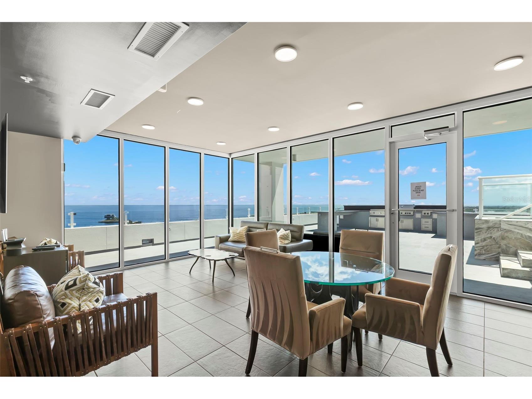 176 4th Avenue NE #1102 Saint Petersburg FL 33701 TB8495722 image40