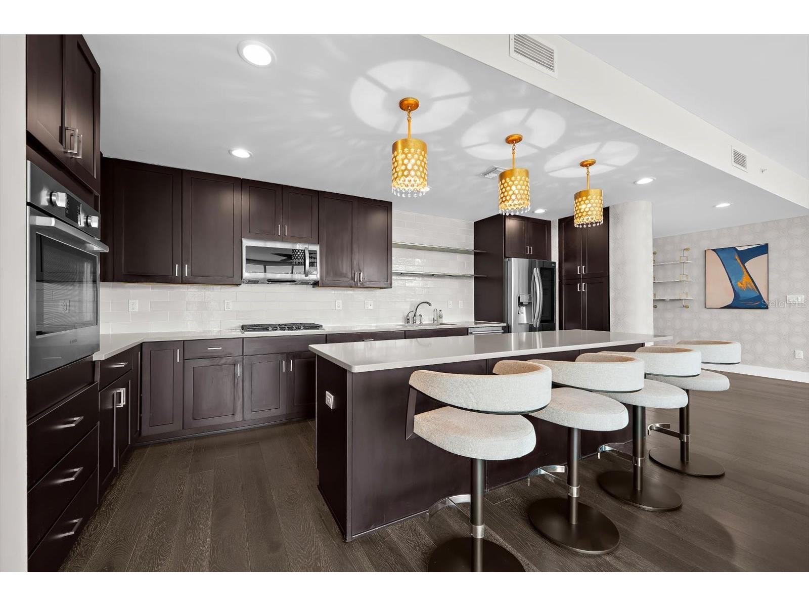 176 4th Avenue NE #201 Saint Petersburg FL 33701 TB8490960 image32