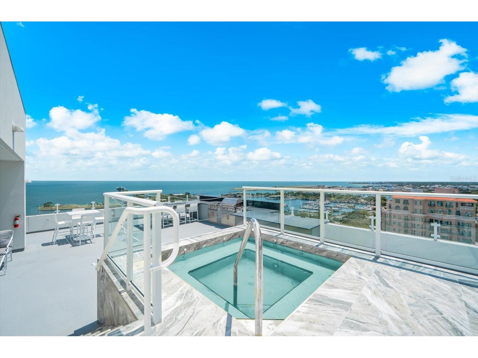 176 4th Avenue NE #201 Saint Petersburg FL 33701 TB8490960 image4