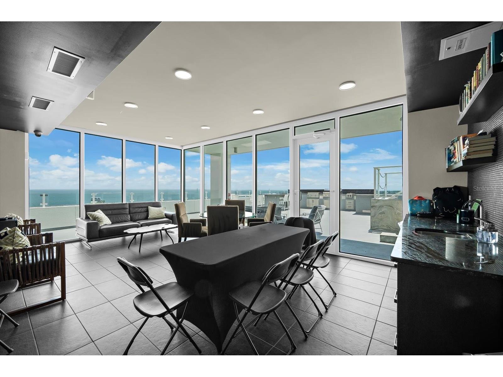 176 4th Avenue NE #201 Saint Petersburg FL 33701 TB8490960 image5