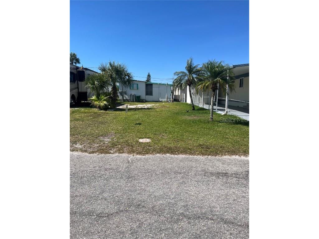 176 4th Street W Palmetto FL 34221 A4563380 image1