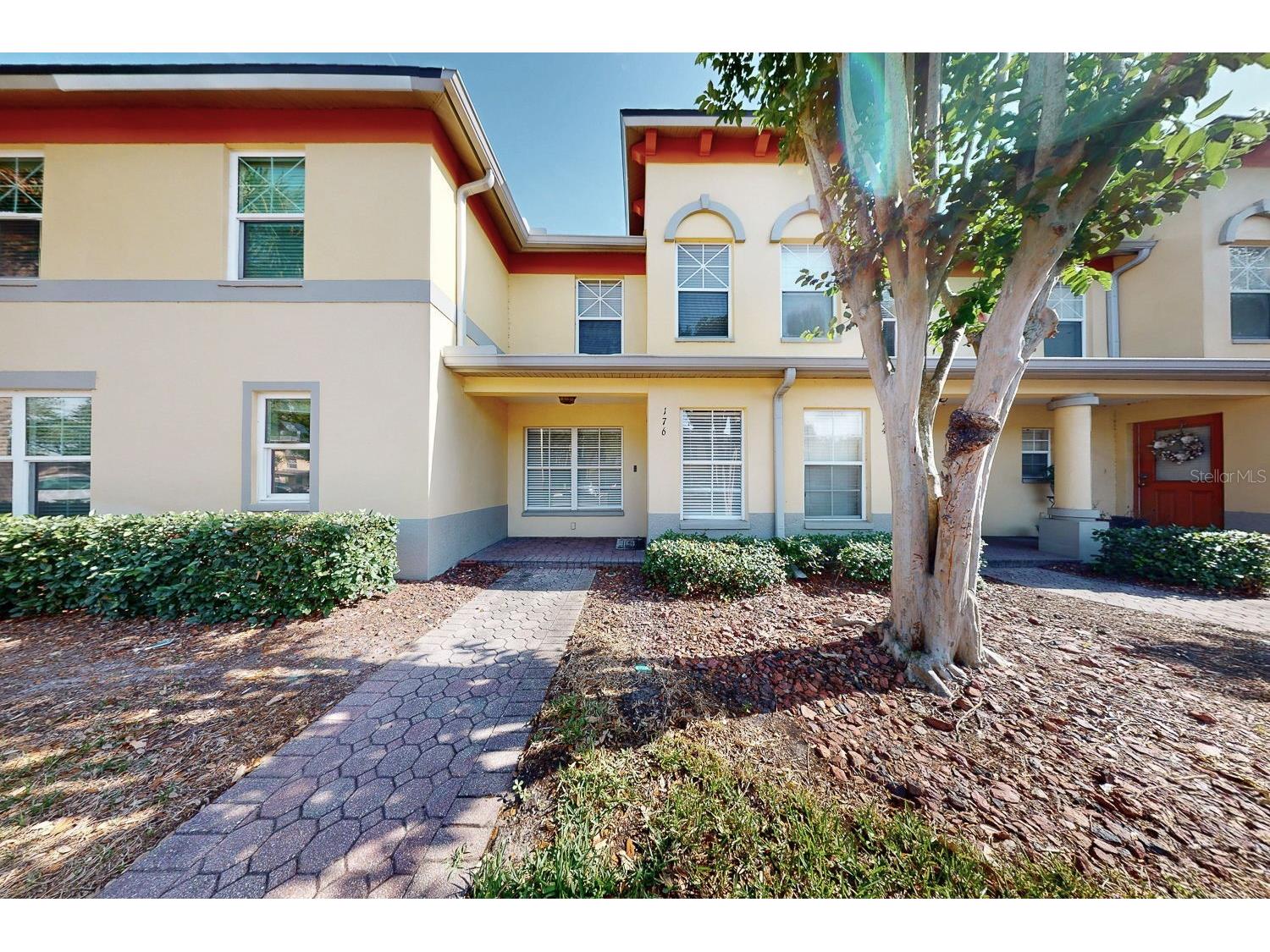 176 Coquina Bay Dr Drive Saint Petersburg FL 33705 TB8500590 image1