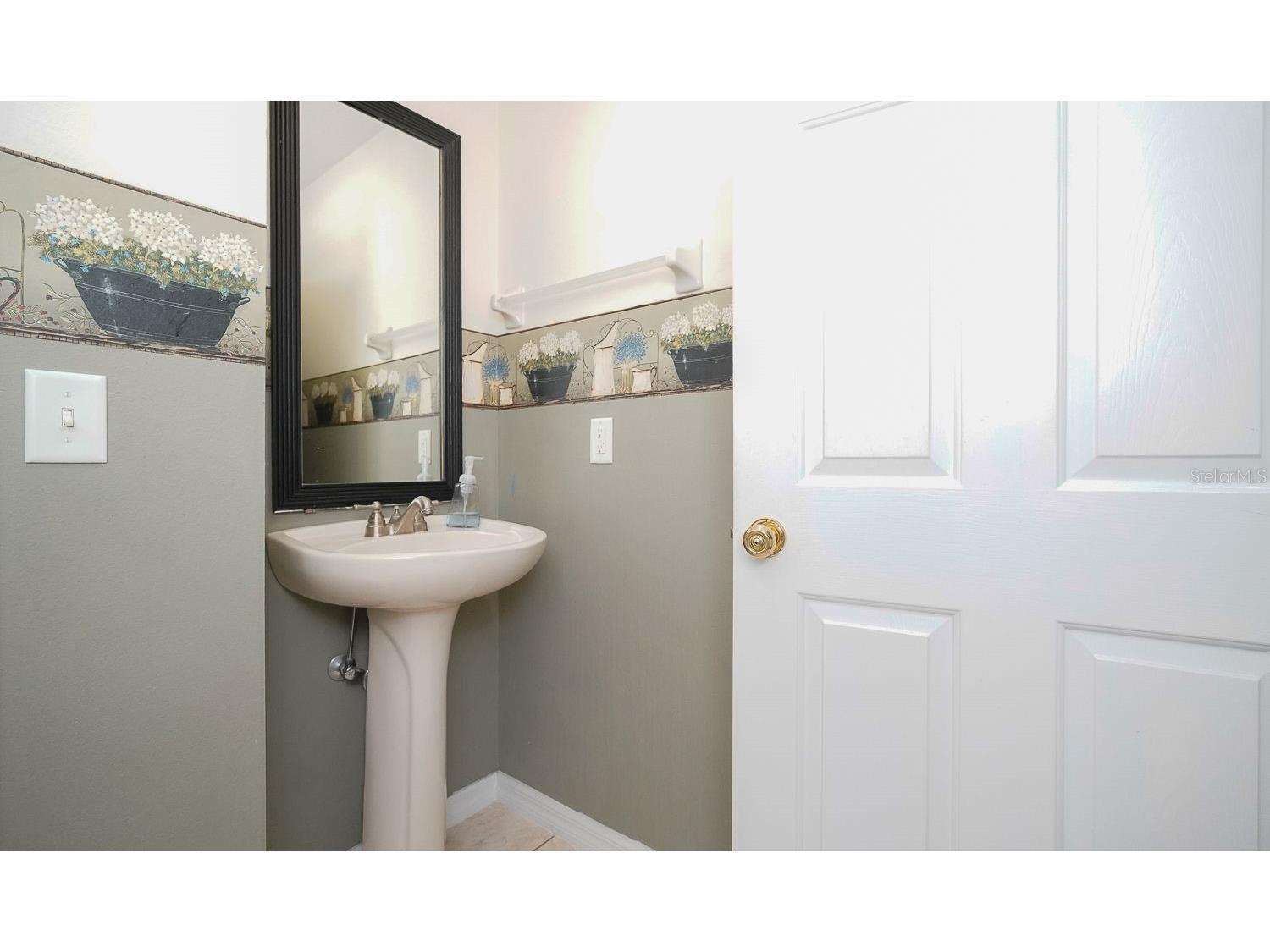 176 Coquina Bay Dr Drive Saint Petersburg FL 33705 TB8500590 image17