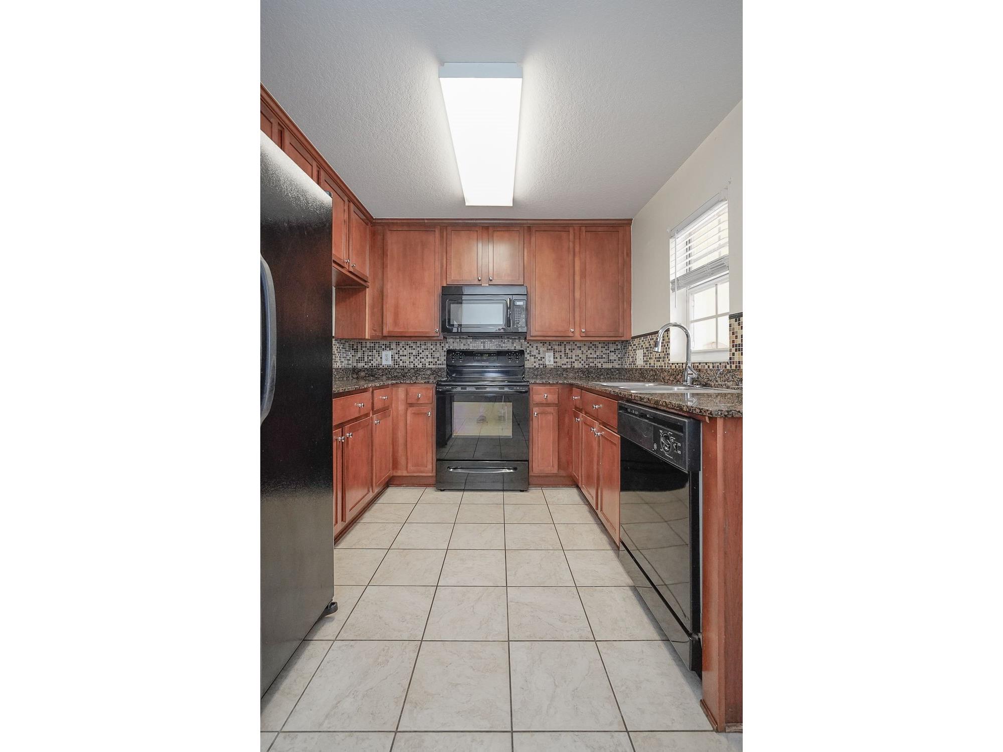 176 Coquina Bay Dr Drive Saint Petersburg FL 33705 TB8500590 image27