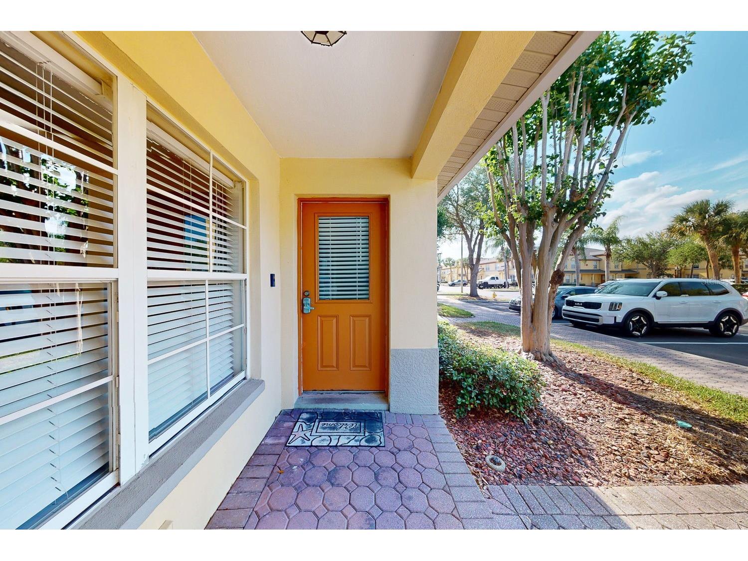 176 Coquina Bay Dr Drive Saint Petersburg FL 33705 TB8500590 image3