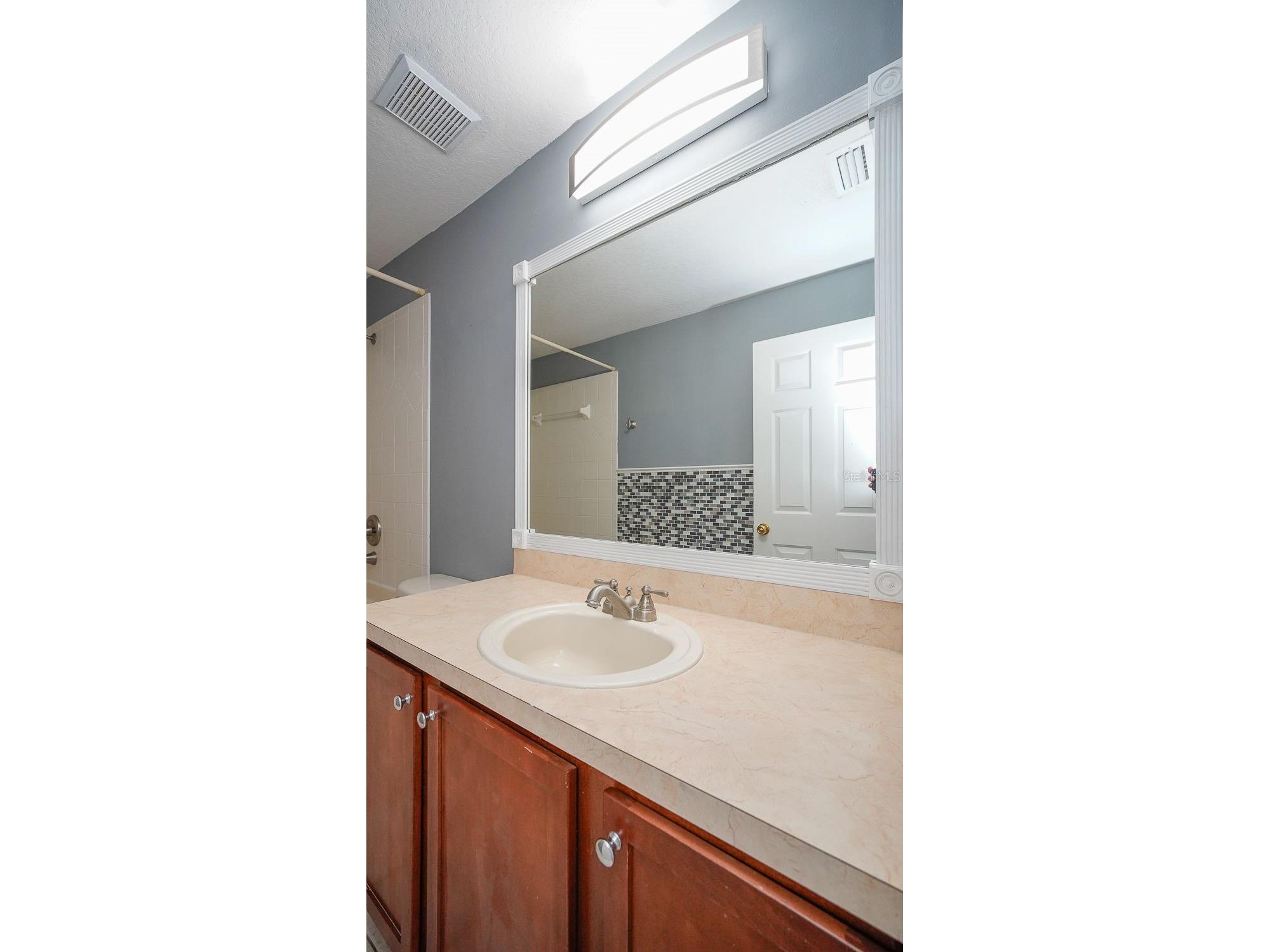 176 Coquina Bay Dr Drive Saint Petersburg FL 33705 TB8500590 image38