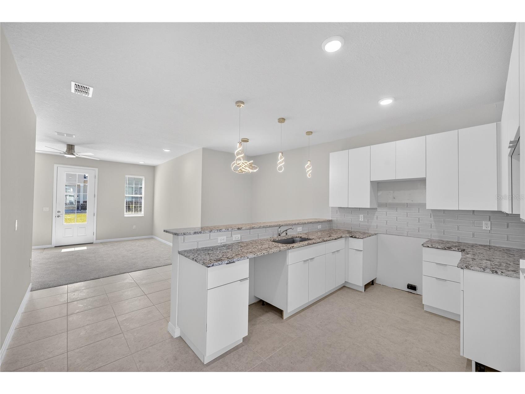 176 Holly Village Drive Davenport FL 33837 V4948143 image4