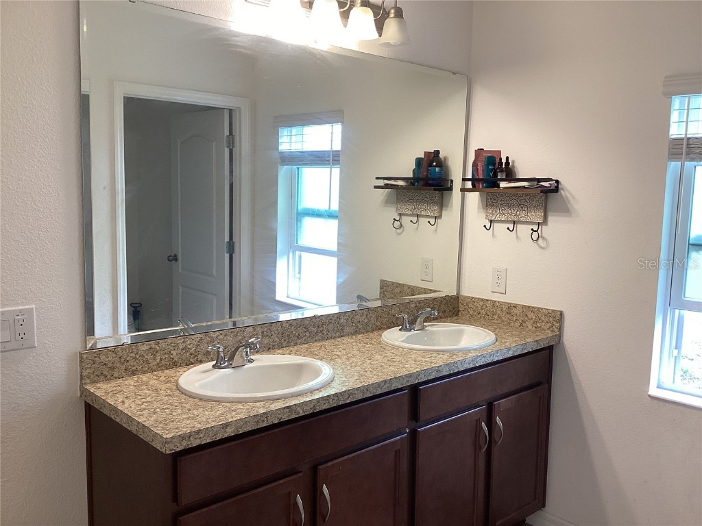 176 Jensen Drive Groveland FL 34736 - Lake Lucy O6307220 image8