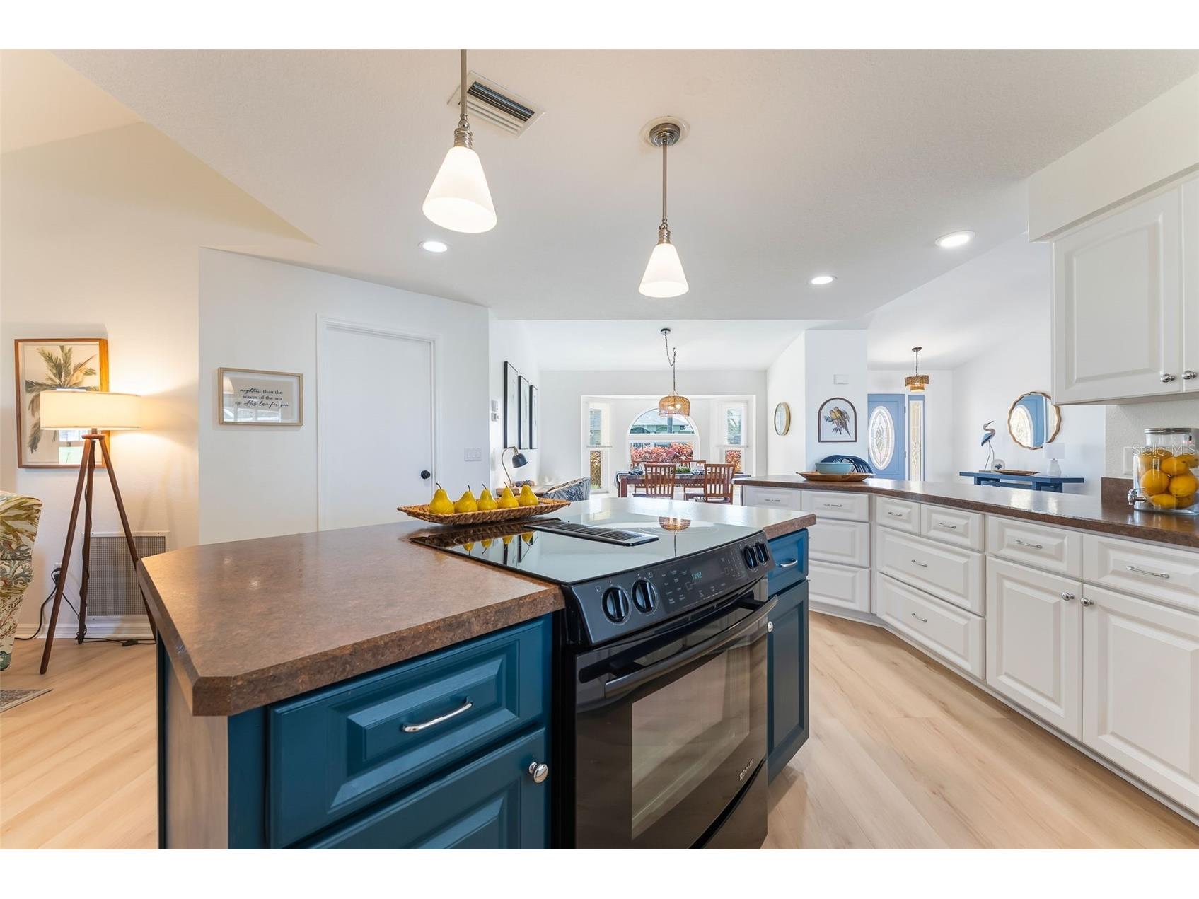176 Mark Twain Lane Rotonda West FL 33947 - ROTONDA WEST CANAL O6410777 image8