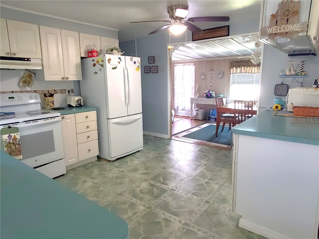 176 W Manatee Loop Punta Gorda FL 33950 C7515469 image9
