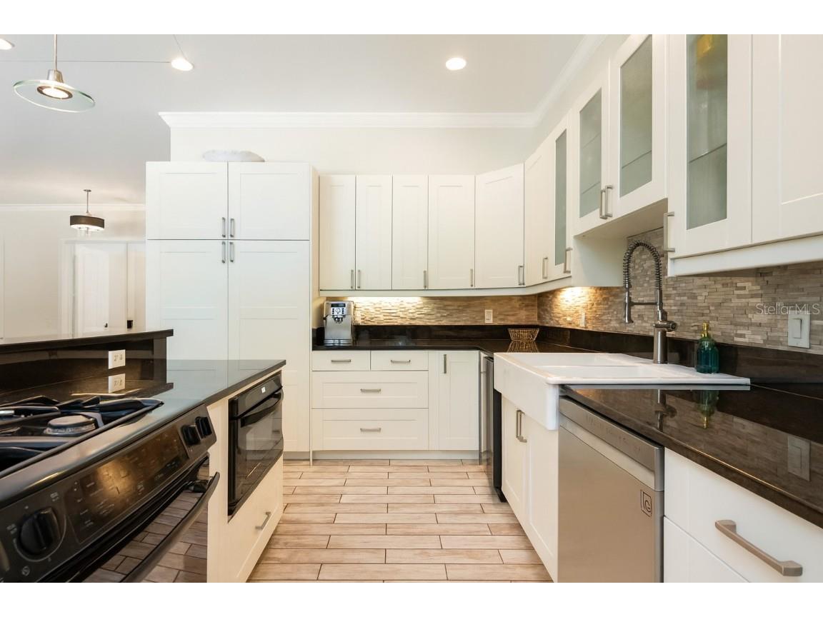 1760 Arlington Street Sarasota FL 34239 A4661996 image14