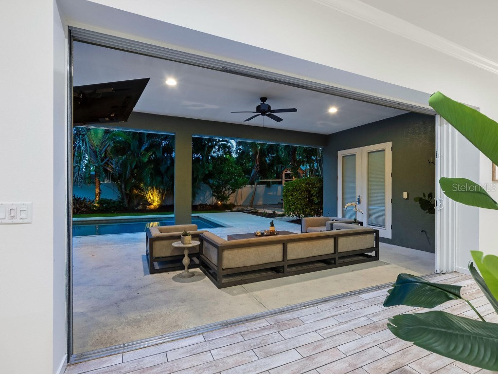 1760 Arlington Street Sarasota FL 34239 A4661996 image47