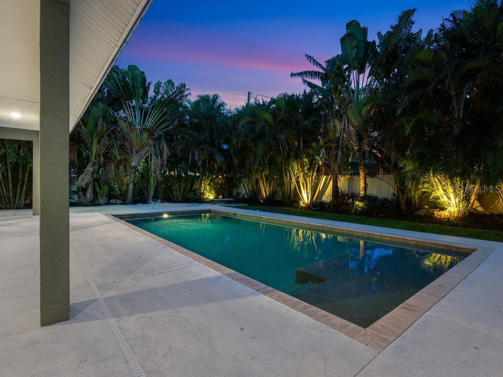 1760 Arlington Street Sarasota FL 34239 A4661996 image52