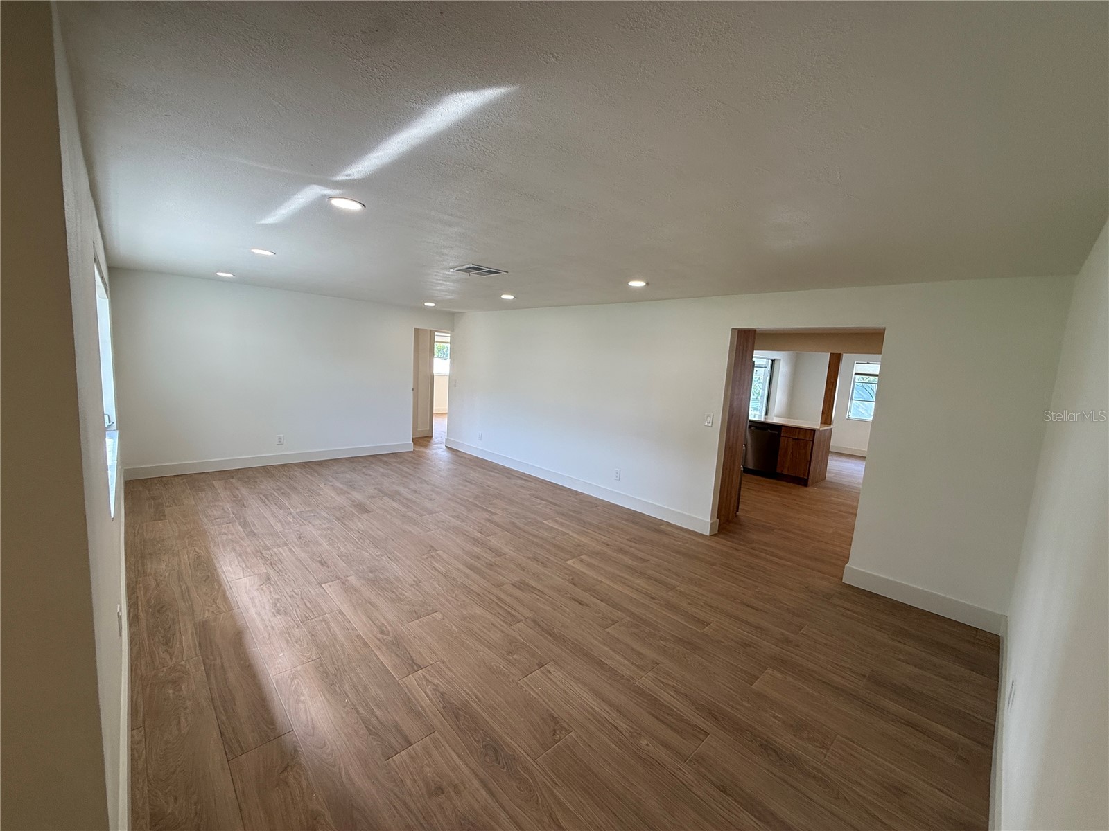 1760 Georgia Avenue NE Saint Petersburg FL 33703 TB8521569 image4