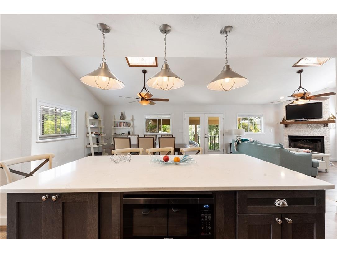 17601 1st Street E Redington Shores FL 33708 TB8514716 image13