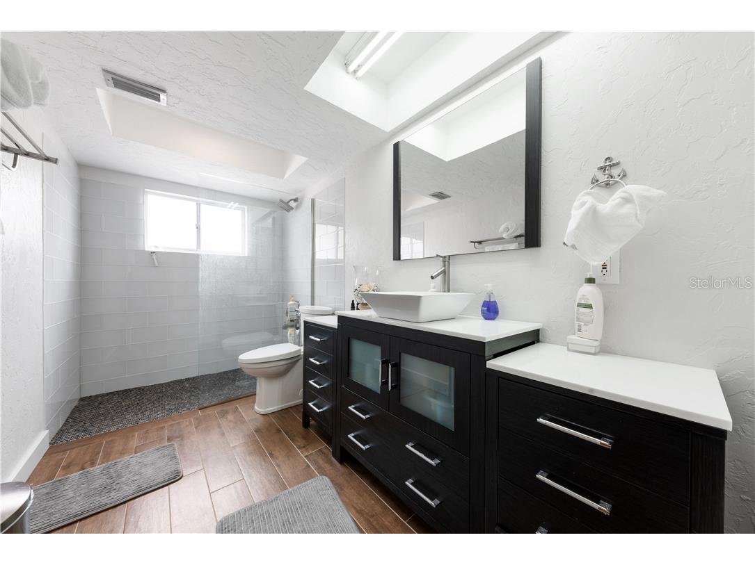 17601 1st Street E Redington Shores FL 33708 TB8514716 image14
