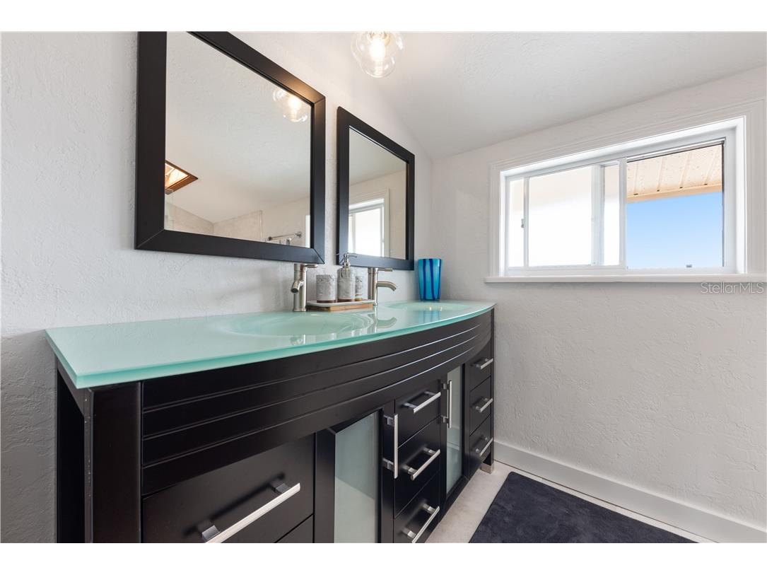 17601 1st Street E Redington Shores FL 33708 TB8514716 image19