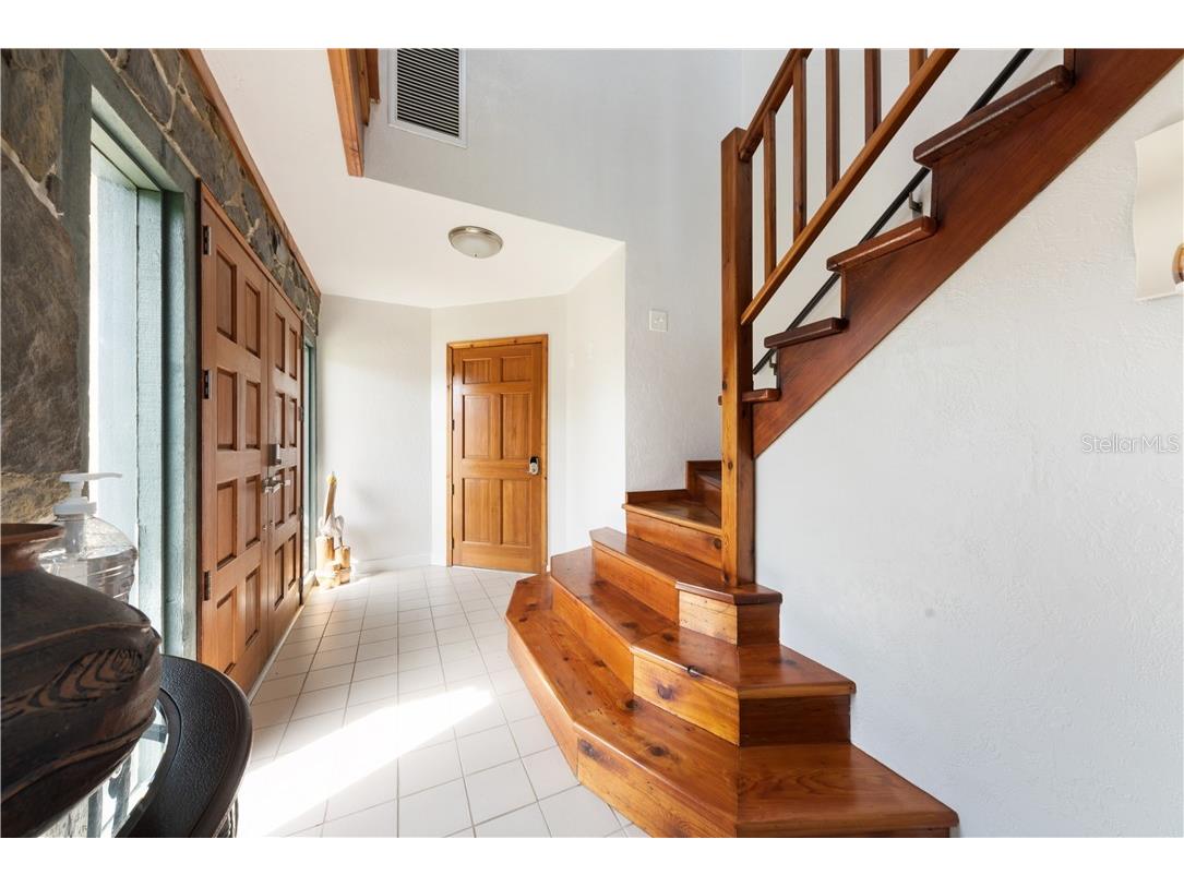 17601 1st Street E Redington Shores FL 33708 TB8514716 image2