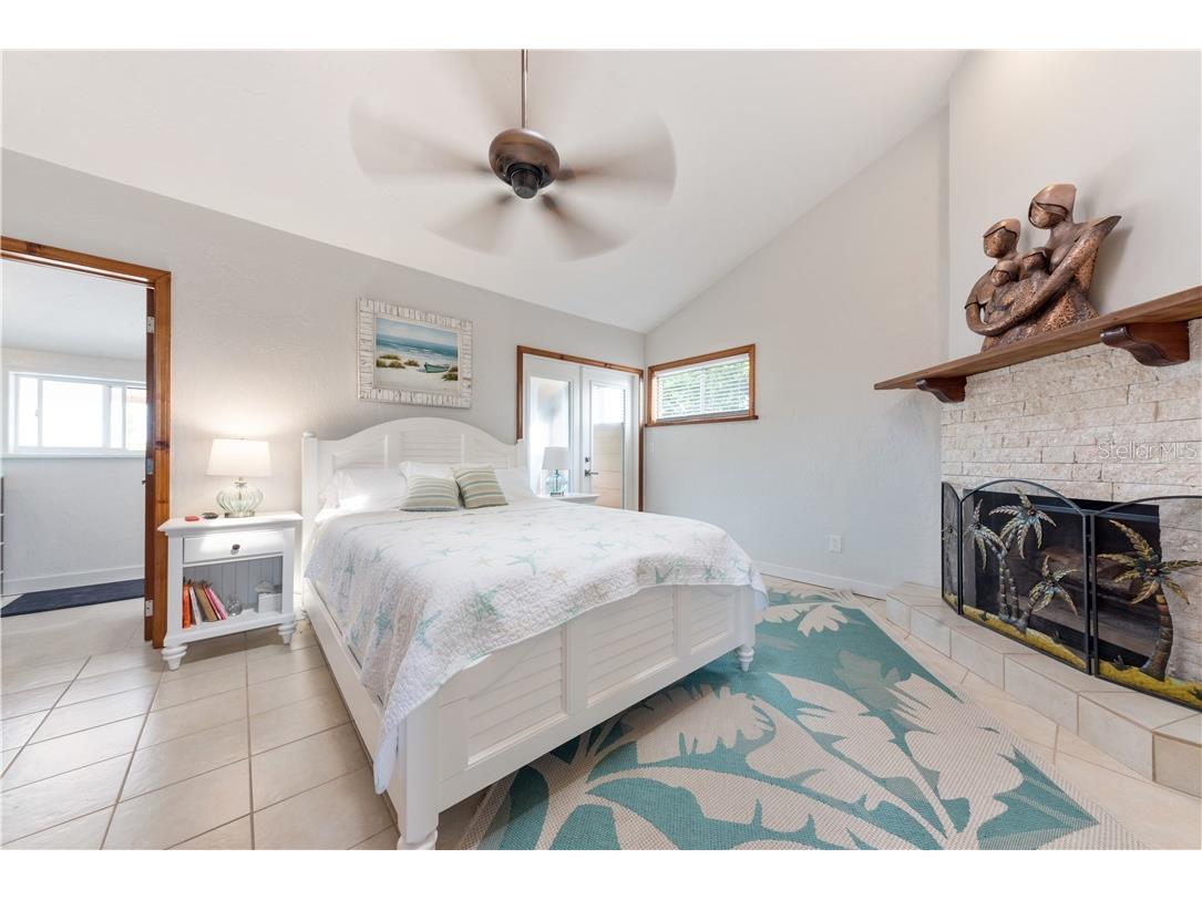 17601 1st Street E Redington Shores FL 33708 TB8514716 image22